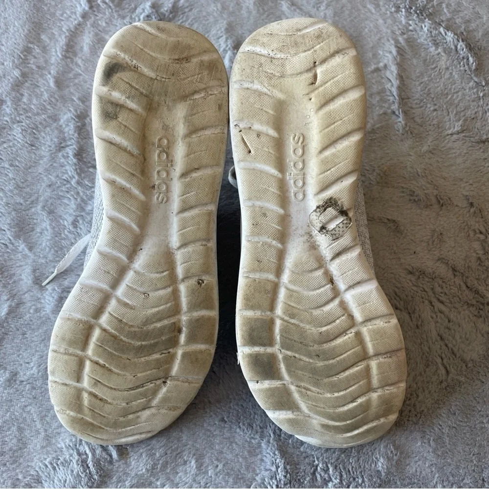 Adidas cloud foam women’s size 9 grey/ white